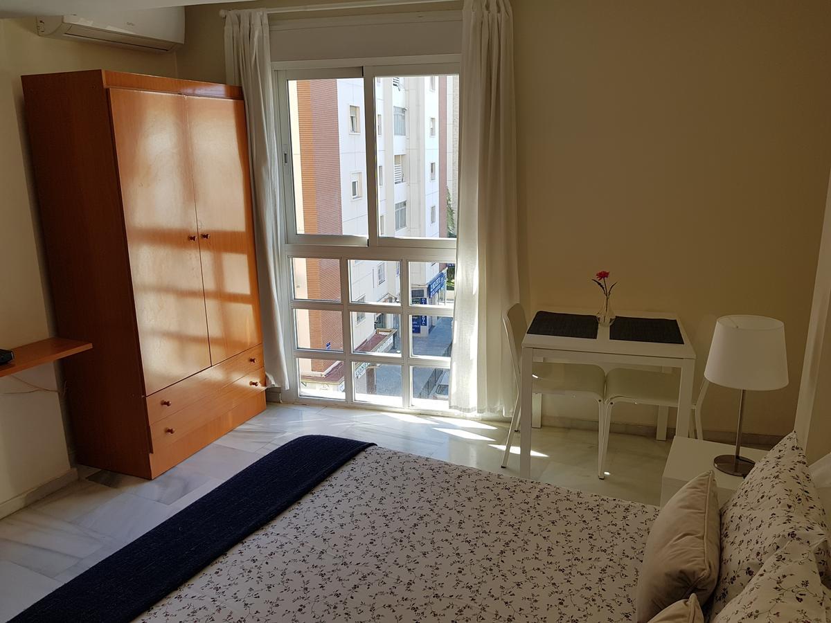 Apartamento Fan Flat Eugenio (Adults Only) Málaga Exterior foto
